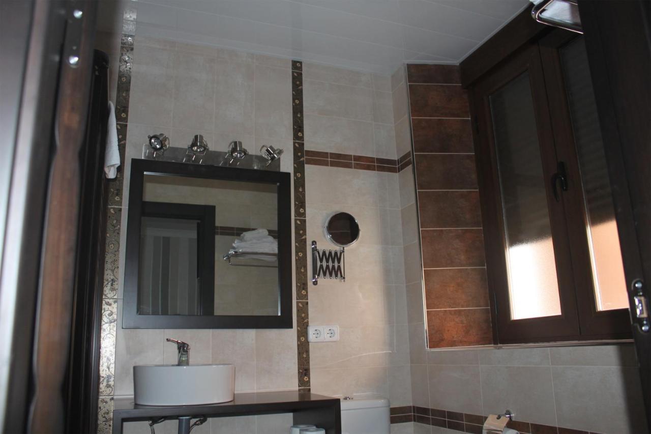 Hotel Villa Maria Cabra Ngoại thất bức ảnh
