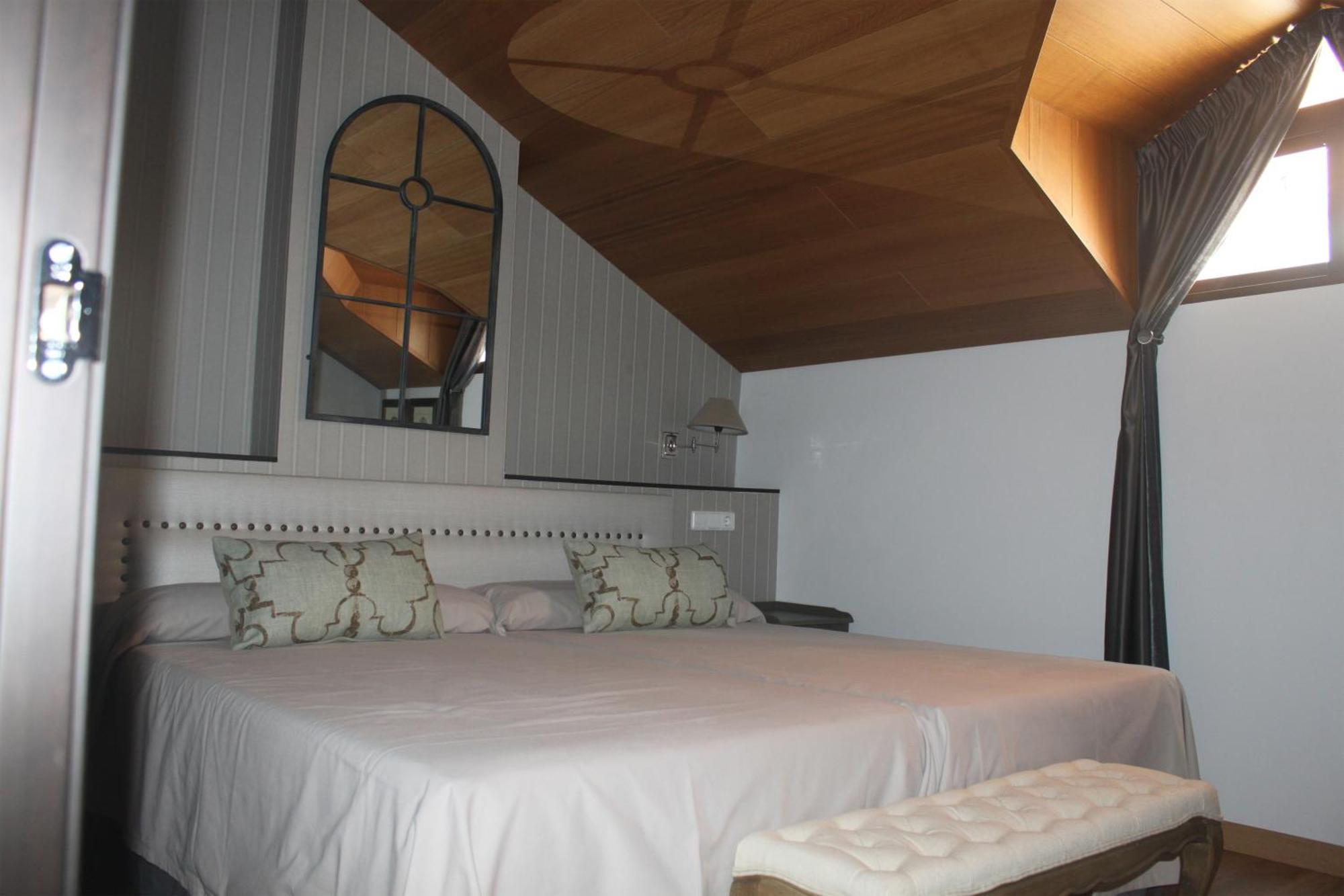 Hotel Villa Maria Cabra Ngoại thất bức ảnh