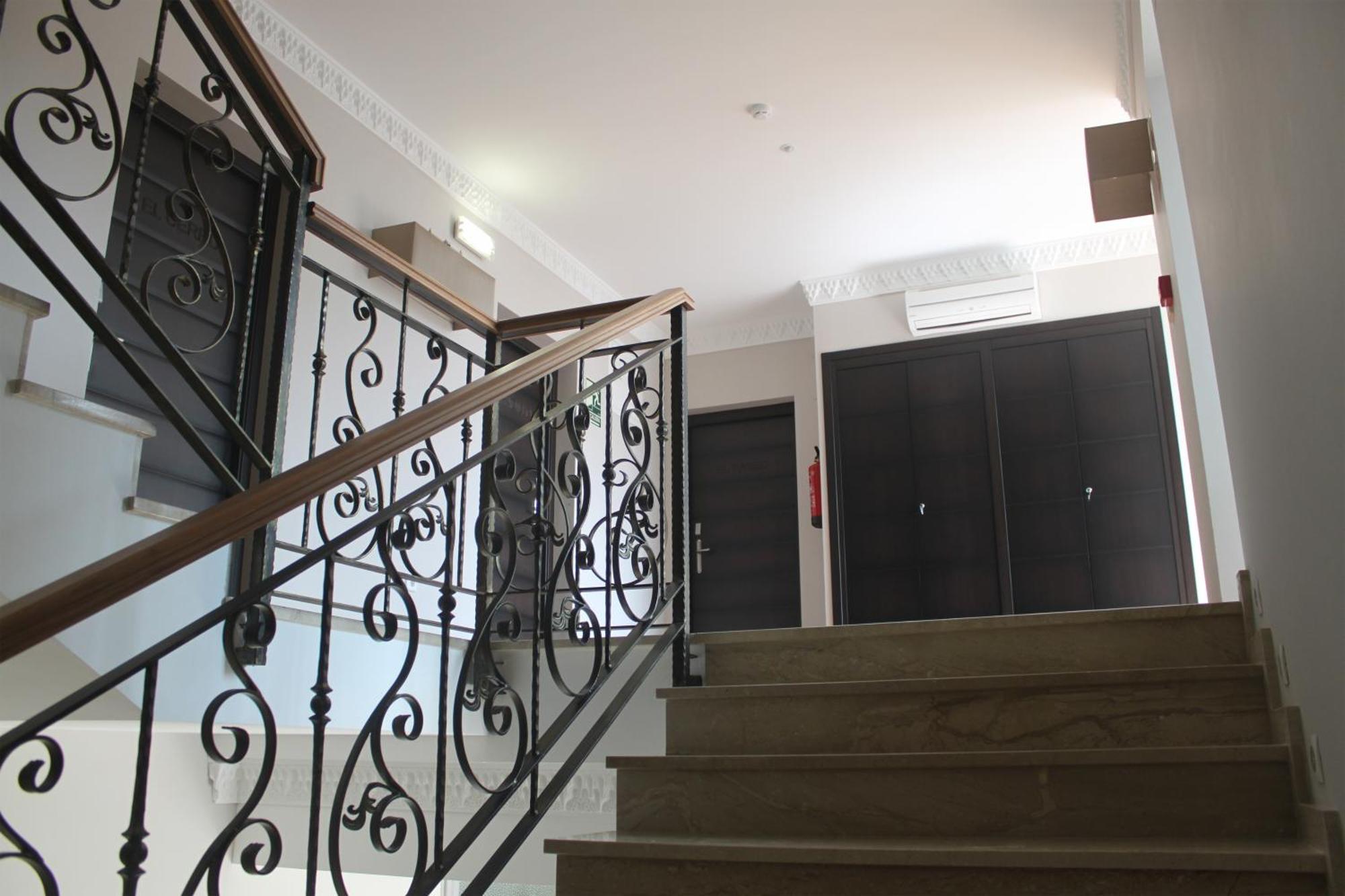 Hotel Villa Maria Cabra Ngoại thất bức ảnh